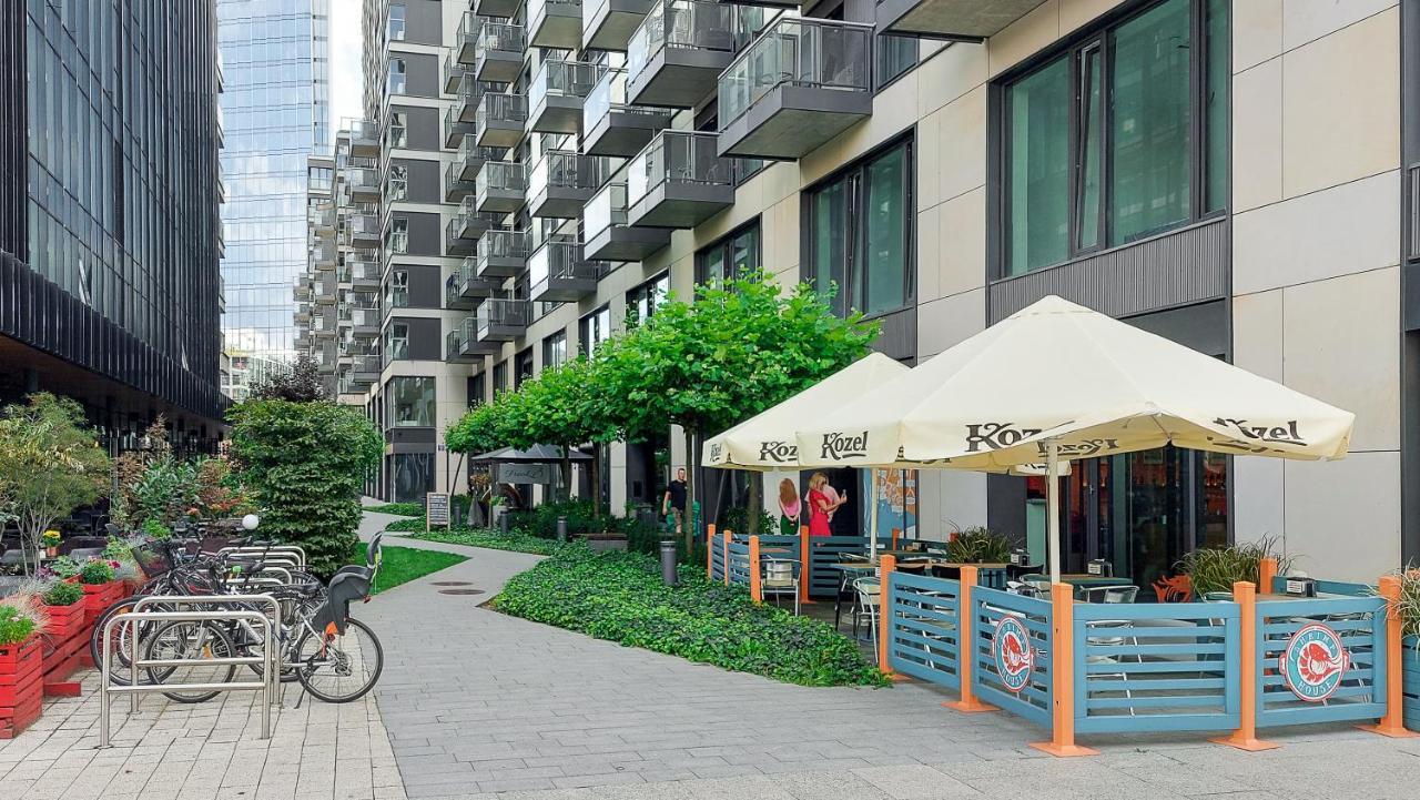 Luxury Apartments On Grzybowska Street In Варшава Екстериор снимка