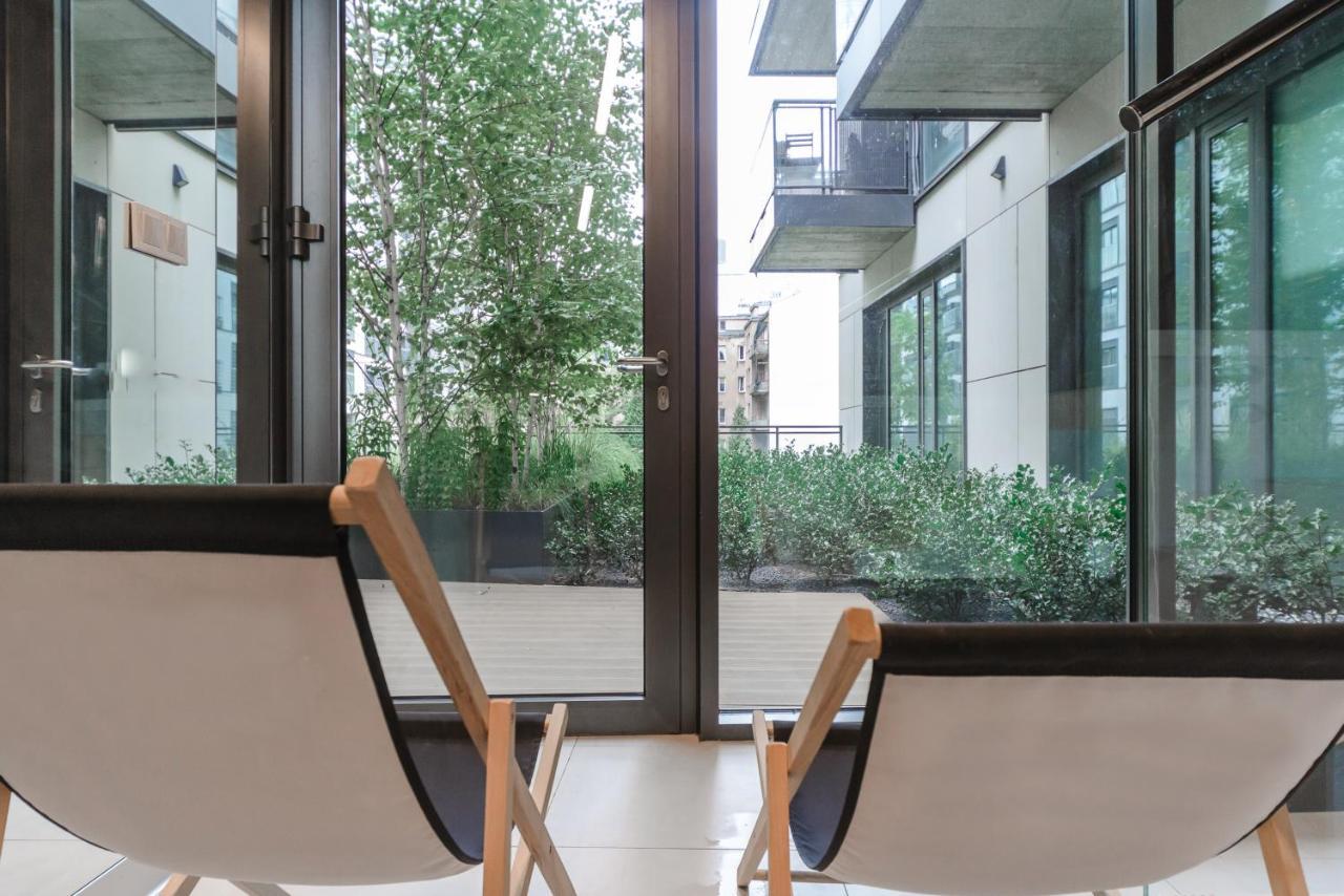 Luxury Apartments On Grzybowska Street In Варшава Екстериор снимка